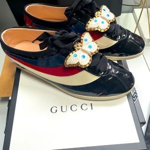 Gucci Black Patent Calfskin Web (Barely worn)